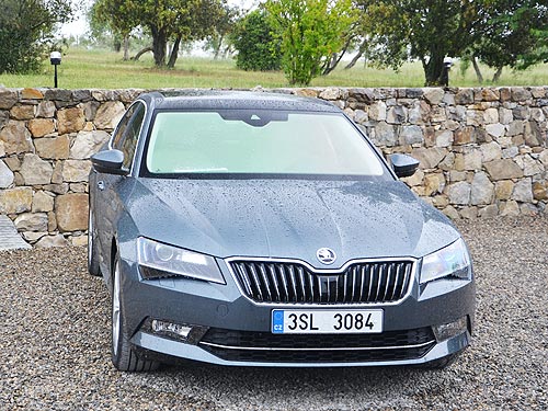 - Skoda Superb New:   