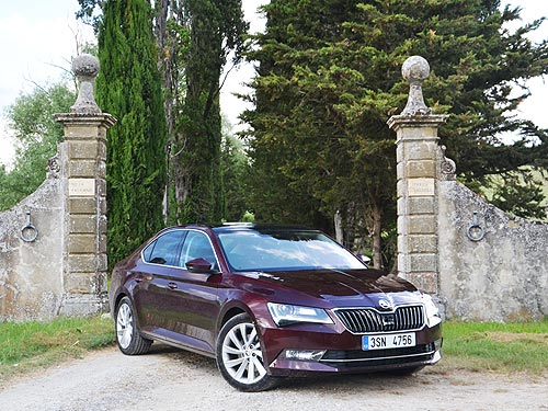 - Skoda Superb New:   