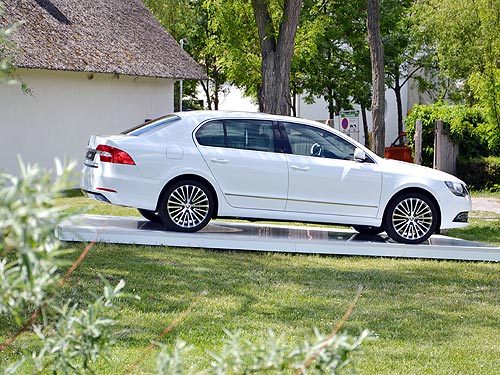 -  Skoda Superb:  Rolls-Royce