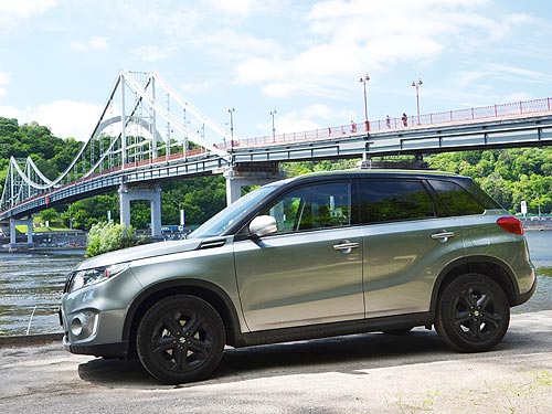 - Suzuki Vitara S:  ,  