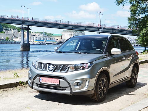 - Suzuki Vitara S:  ,  