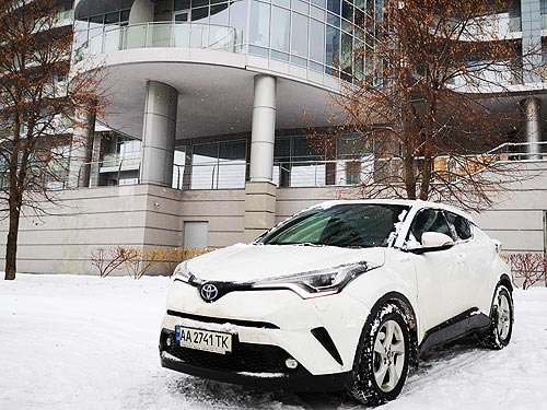 -   . - Toyota C-HR