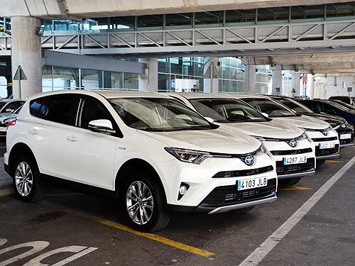 - Toyota RAV4 Hybrid.       