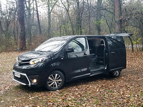 10   5  Toyota ProAce Verso - Toyota