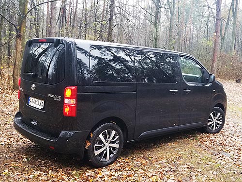 10   5  Toyota ProAce Verso - Toyota