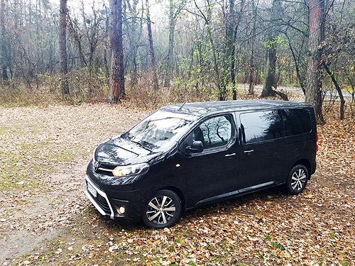 10   5  Toyota ProAce Verso - Toyota