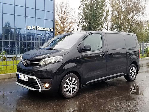 10   5  Toyota ProAce Verso