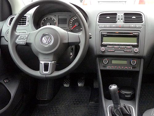 - Volkswagen Polo sedan:   