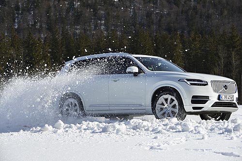  . Volvo XC90 Hybrid       