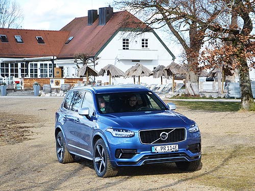  . Volvo XC90 Hybrid       