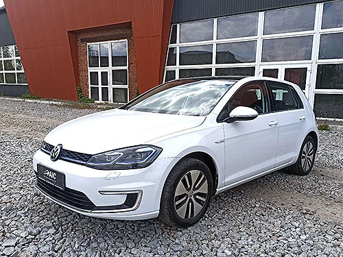      Volkwagen e-Golf    4 400 .  * - 