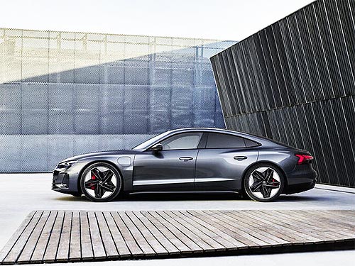 Audi      - Audi e-tron GT - Audi