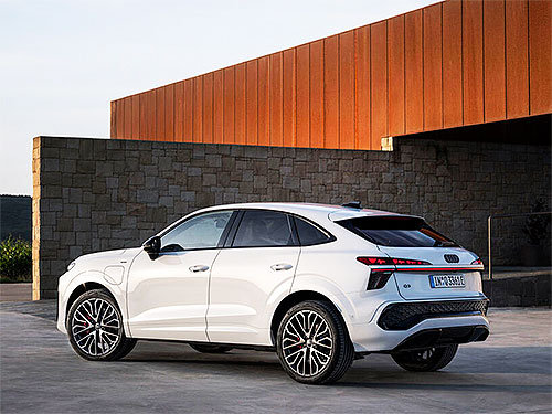 ������ � ����� ��������� ������ ������ ��������� Audi Q3 - Audi