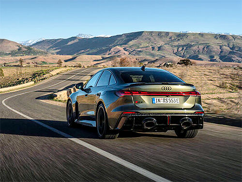 ����� Audi RS5 ��������� ������������ � ������� - Audi