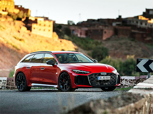 ����� Audi RS5 ��������� ������������ � ������� - Audi