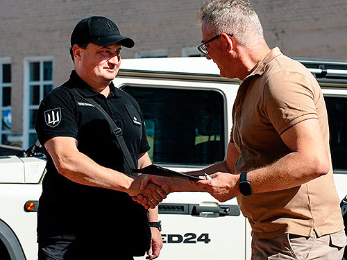     5  INEOS Grenadier - INEOS