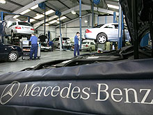  Mercedes-Benz  5     