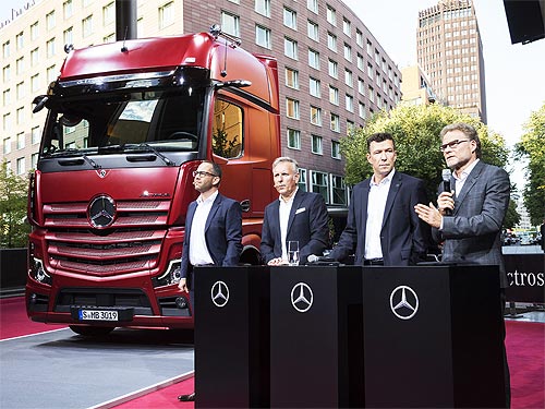 Почему новый Mercedes-Benz Actros стал самым «продвинутым» грузовиком в мире - Mercedes-Benz