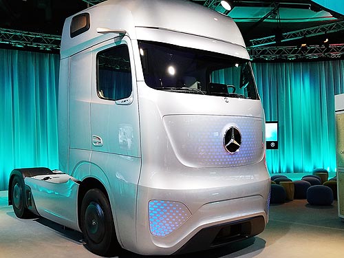 Почему новый Mercedes-Benz Actros стал самым «продвинутым» грузовиком в мире - Mercedes-Benz