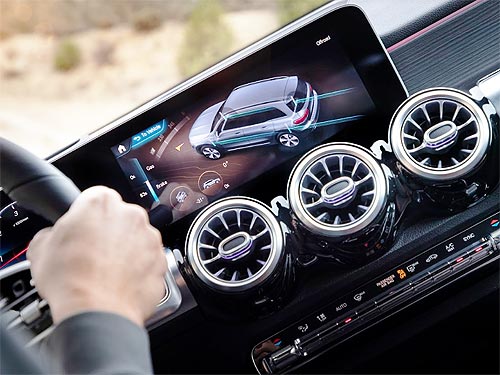      7-  Mercedes-Benz GLB - Mercedes-Benz