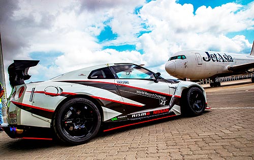 Nissan GT-R         - Nissan