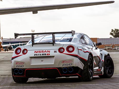 Nissan GT-R         - Nissan