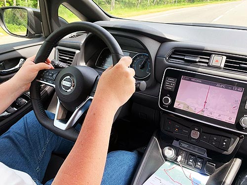      Nissan Leaf - Nissan