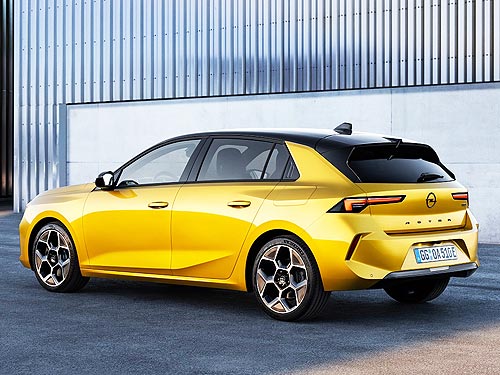    Opel Astra.      2022  - Opel