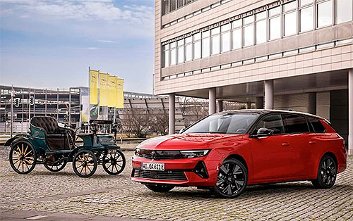 Opel відзначає 125 років автомобільного виробництва