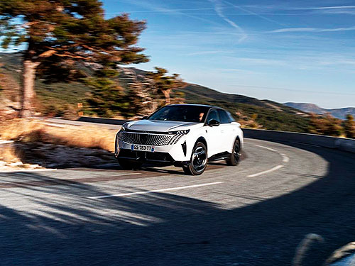       PEUGEOT 3008 - PEUGEOT
