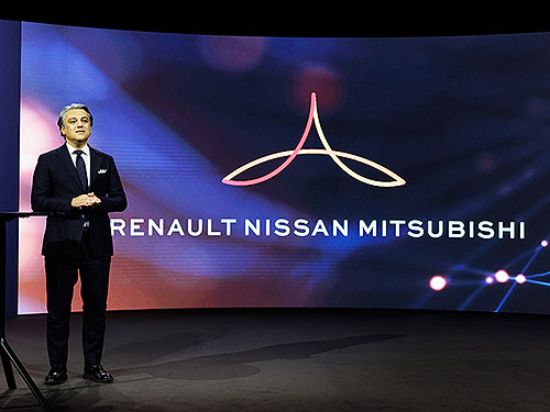 Nissan   Renault    - Nissan