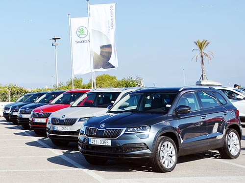 SKODA KAROQ        SUV - SKODA