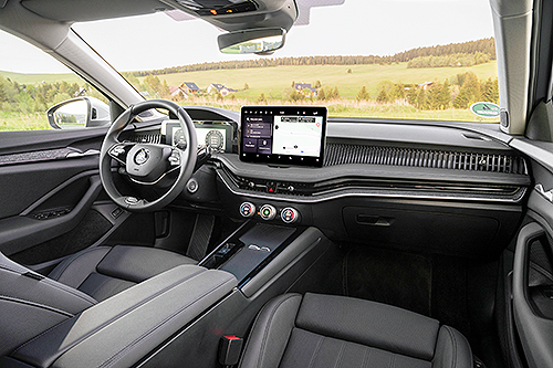    Skoda Superb.      2024  - Skoda