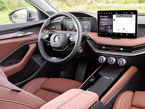    Skoda Superb.      2024  - Skoda