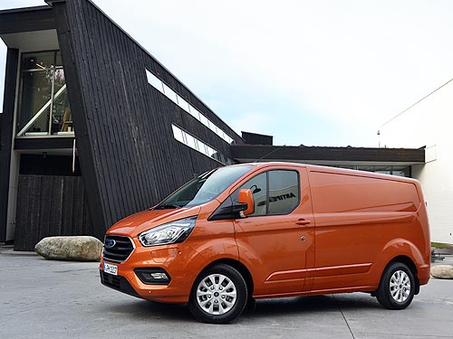        2020.    Ford Hybrid Transit Custom - Ford