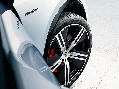  ALMAZ GROUP  Porsche Electric Day - Porsche