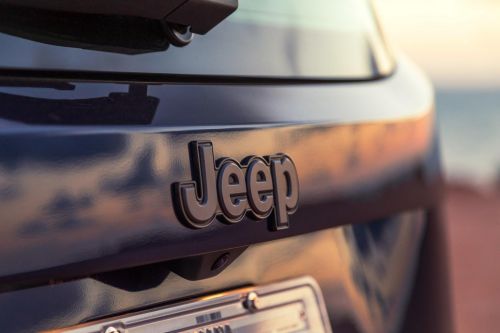  Jeep    - Jeep