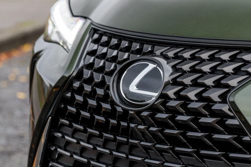  Lexus    B- - Lexus