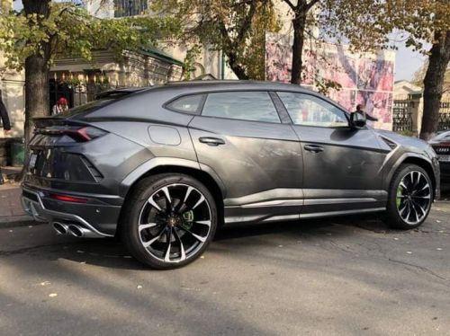      Lamborghini Urus   - Lamborghini