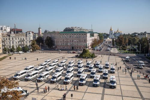 Национальная полиция получила автомобилей и оборудования на 3,4 млн Евро - полиц