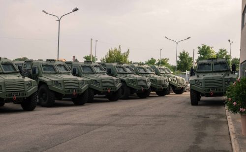 До України надійте партія нових бронеавтомобілів  - брон