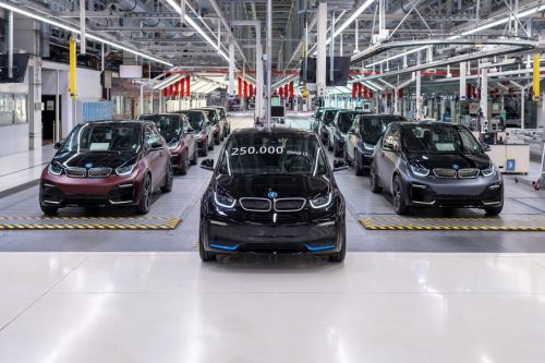 BMW зняла з виробництва електрокар BMW i3