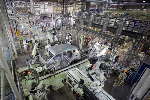 На бувшому російському заводі Toyota хочуть виробляти військові вантажівки