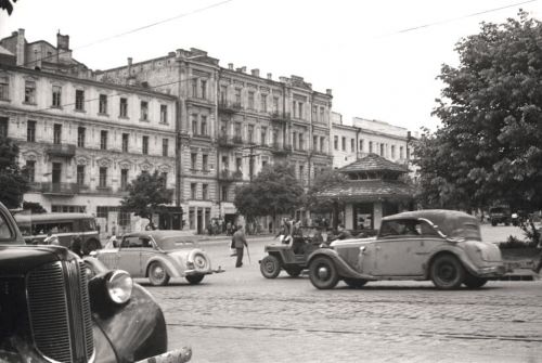        1945 .   