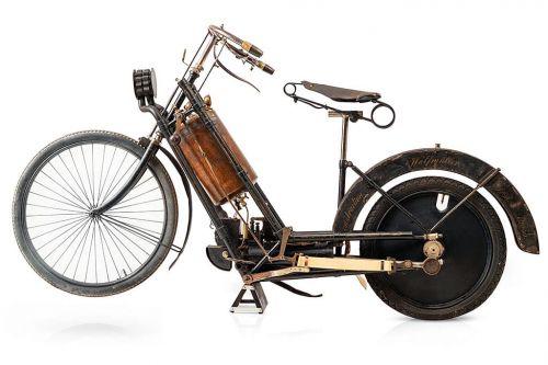 Якими були перші серійні мотоцикли у світі