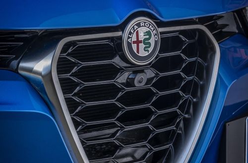 Alfa Romeo      2024 