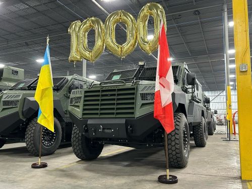 В Україну передали 1000-й броньований автомобіль сімейства Roshel Senator