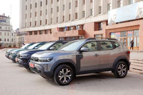   Renault Duster    1   