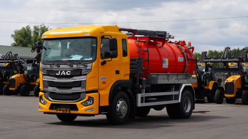          JAC N200