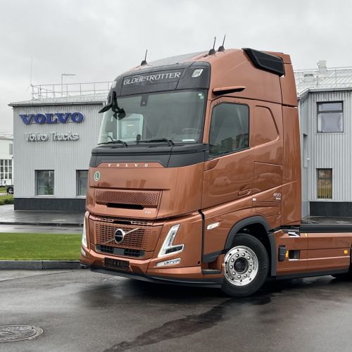 �� 2 ���� ���������� ��� ����� 65 000 ��������� ������ �������� Volvo FH Aero